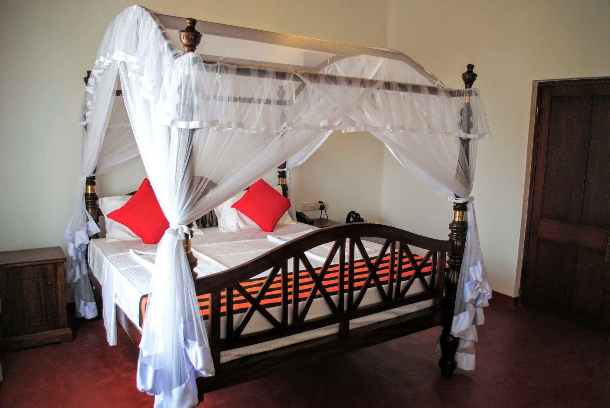 Miura Dutch Edge Hotel Negombo Luaran gambar